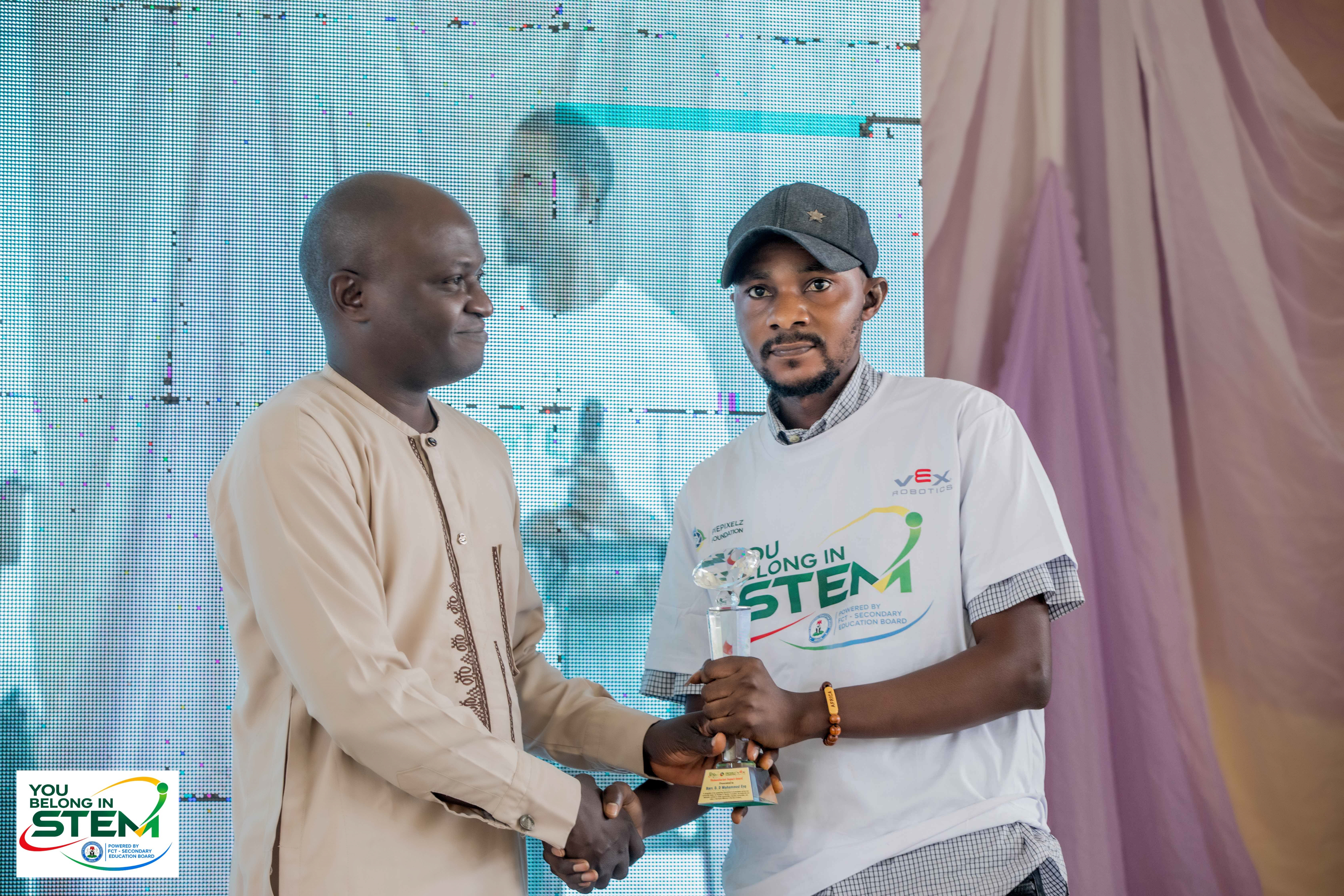 STEM award presentation at the You Belong in STEM FCT Edition launch